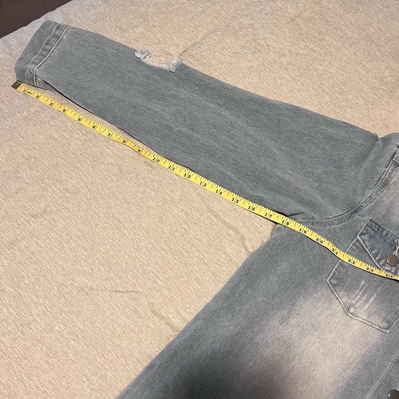 NWOT denim shacket - Picture 6 of 8